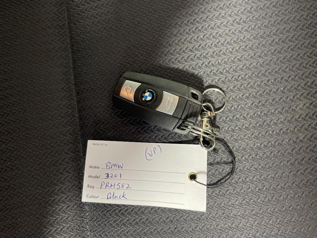 Photo '22' of BMW 320I Photo '22' of BMW 320I