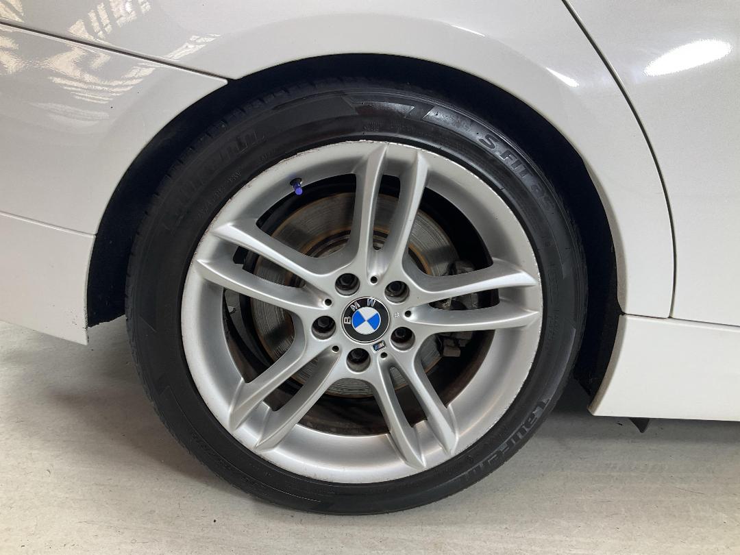 Photo '12' of BMW 335I Photo '12' of BMW 335I