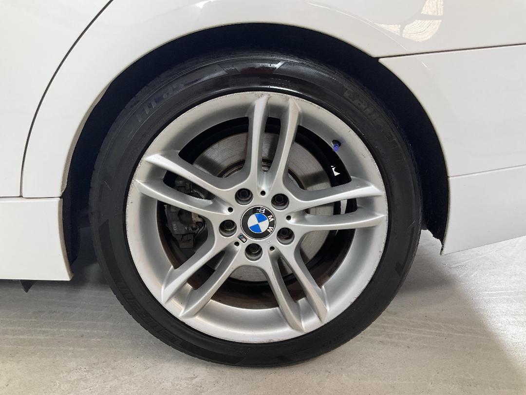 Photo '11' of BMW 335I Photo '11' of BMW 335I