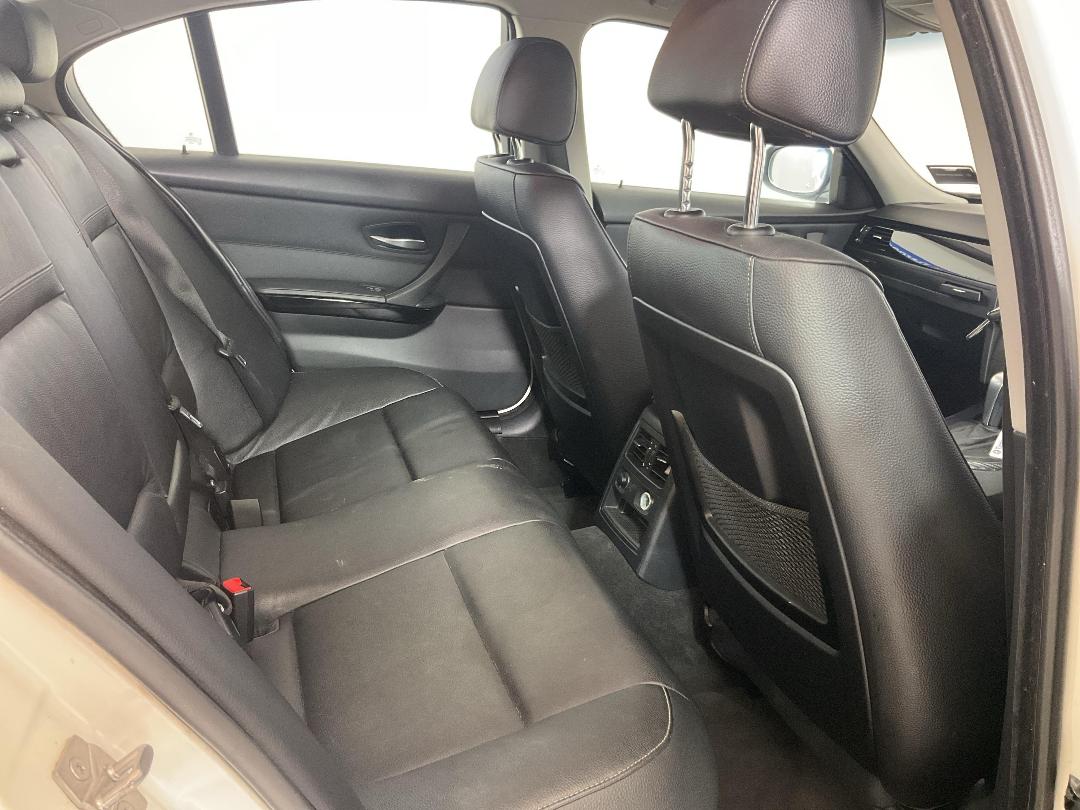 Photo '20' of BMW 335I Photo '20' of BMW 335I