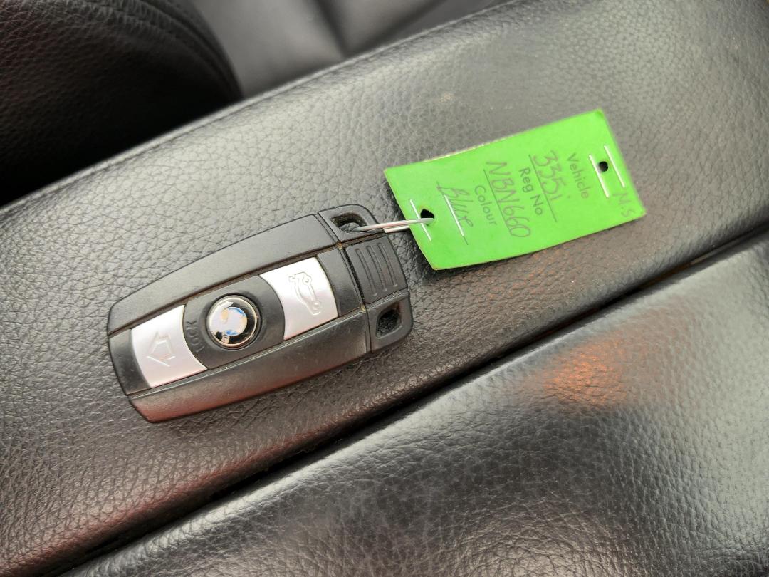 Photo '21' of BMW 335I