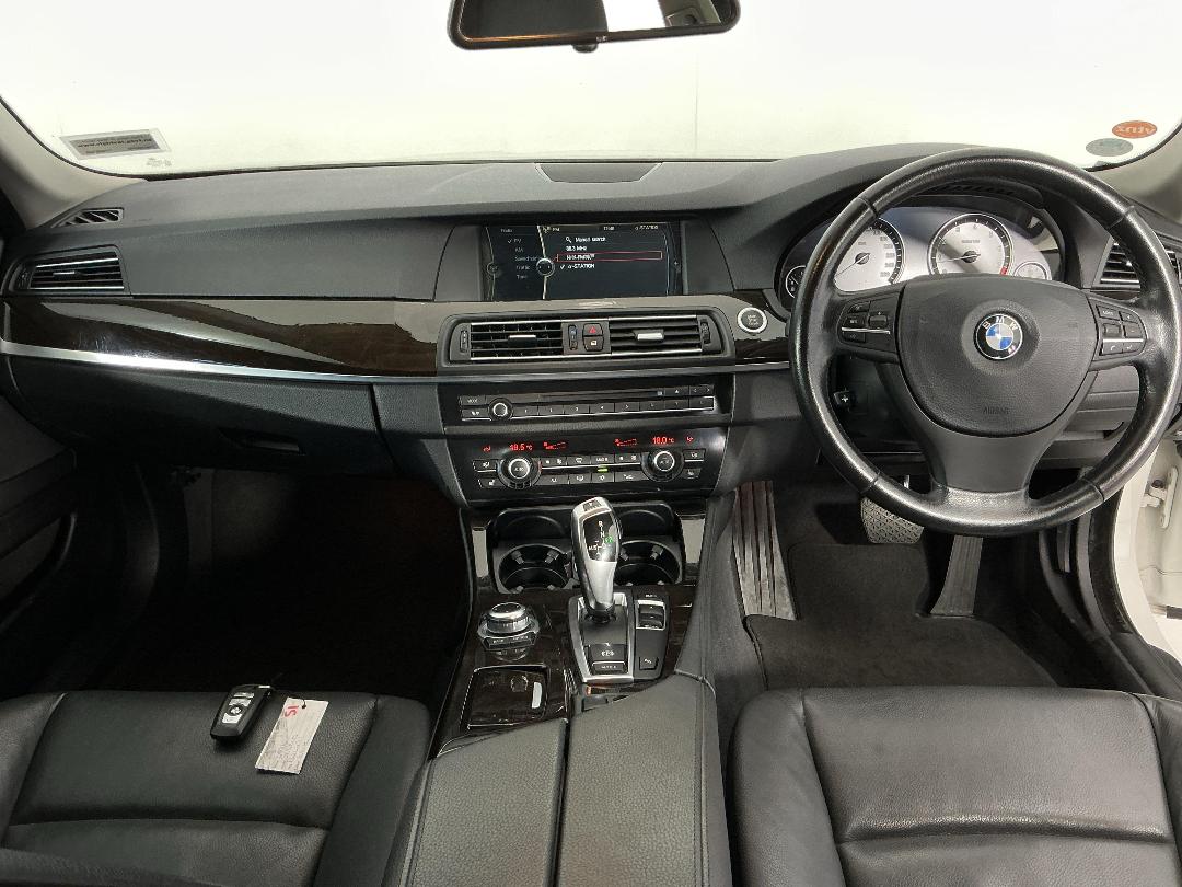 Photo '17' of BMW 5 Series