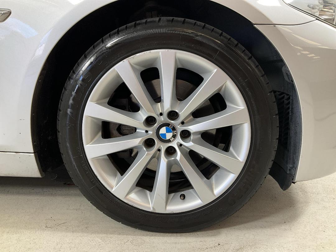 Photo '9' of BMW 528I Photo '9' of BMW 528I