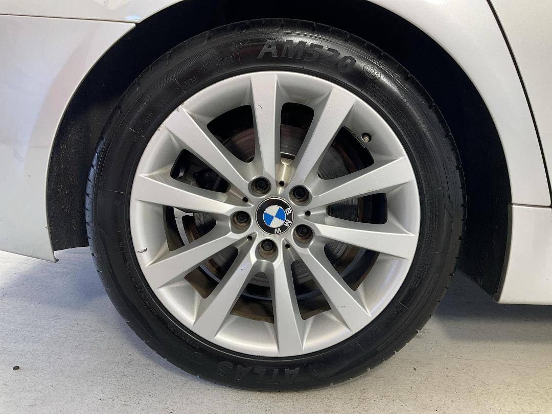 Photo '12' of BMW 528I Photo '12' of BMW 528I