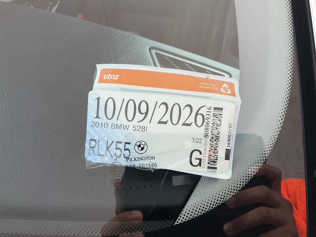 Photo '24' of BMW 528I Photo '24' of BMW 528I