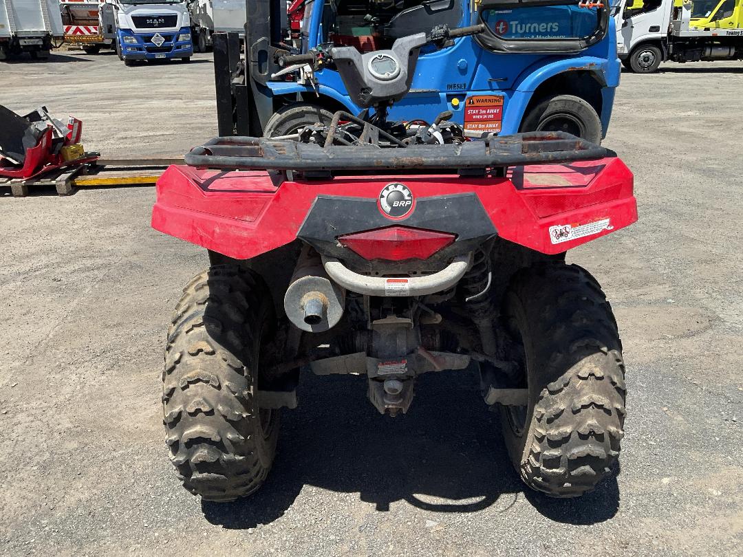 Photo '4' of Can Am Outlander 4WD