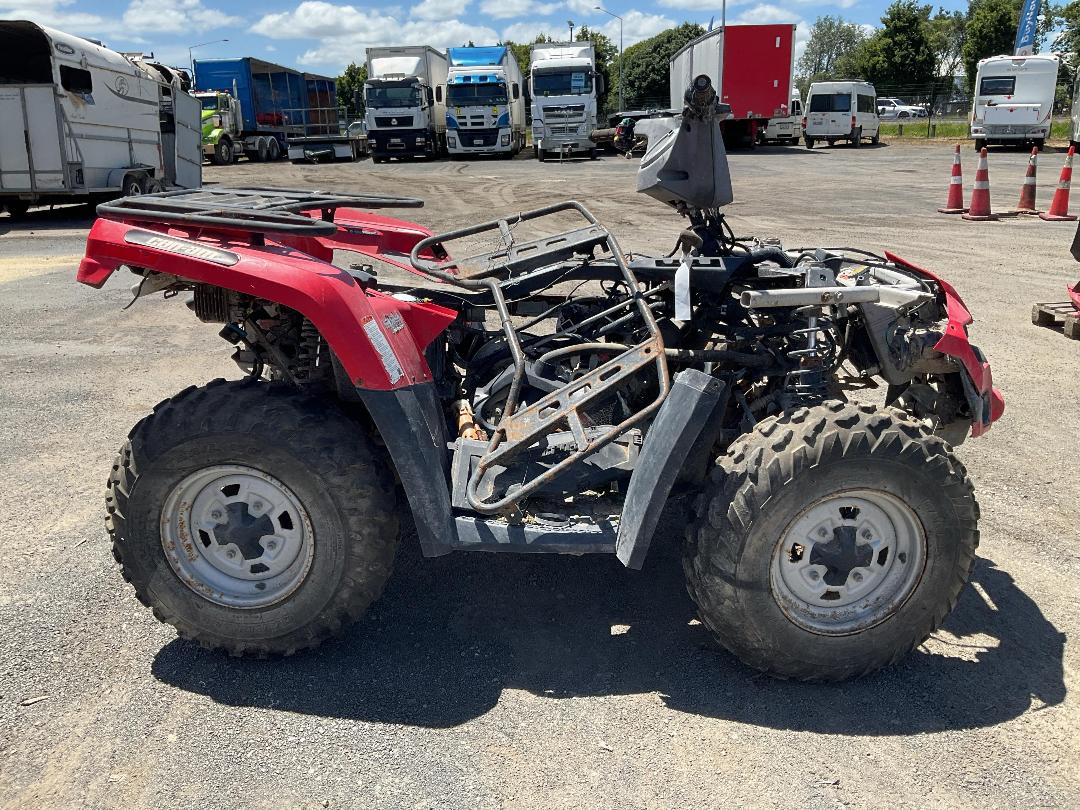 Photo '2' of Can Am Outlander 4WD