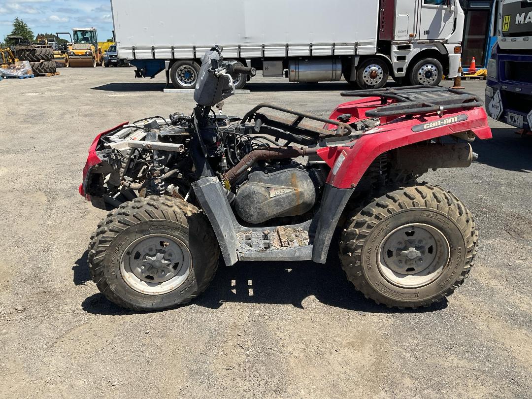 Photo '6' of Can Am Outlander 4WD