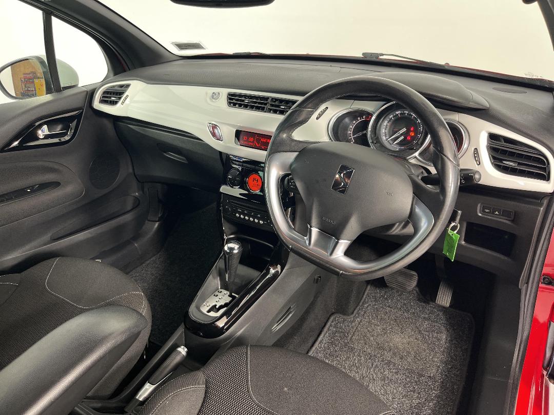 Photo '17' of Citroen DS3