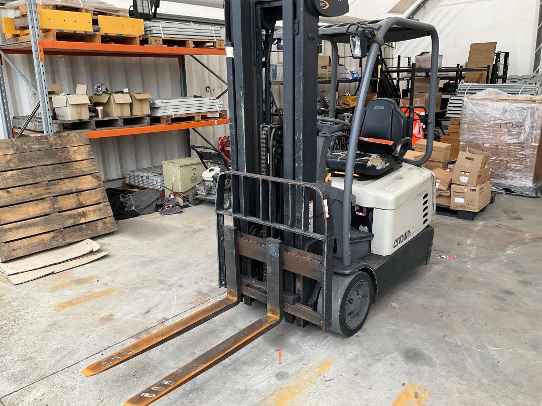 Photo '9' of CROWN SC5215-30 Forklift Photo '9' of CROWN SC5215-30 Forklift