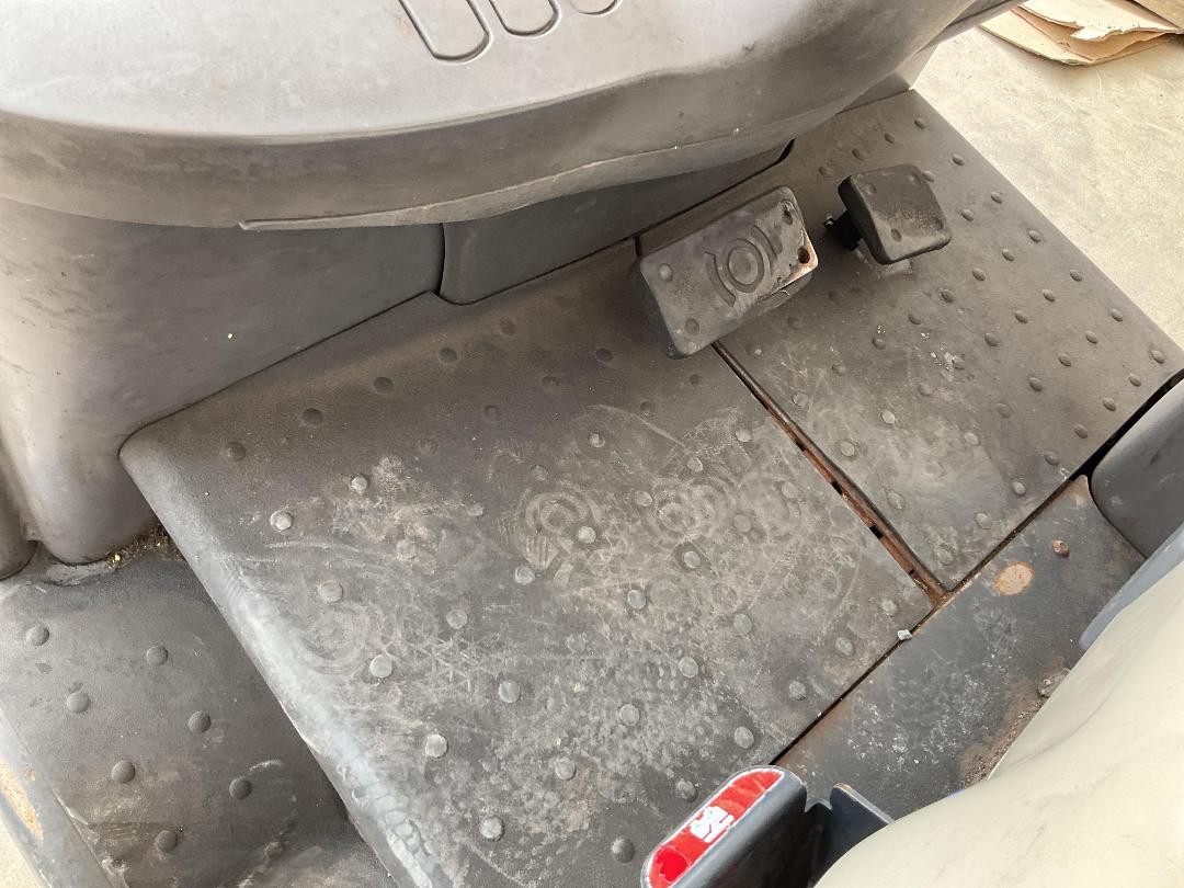 Photo '18' of CROWN SC5215-30 Forklift Photo '18' of CROWN SC5215-30 Forklift