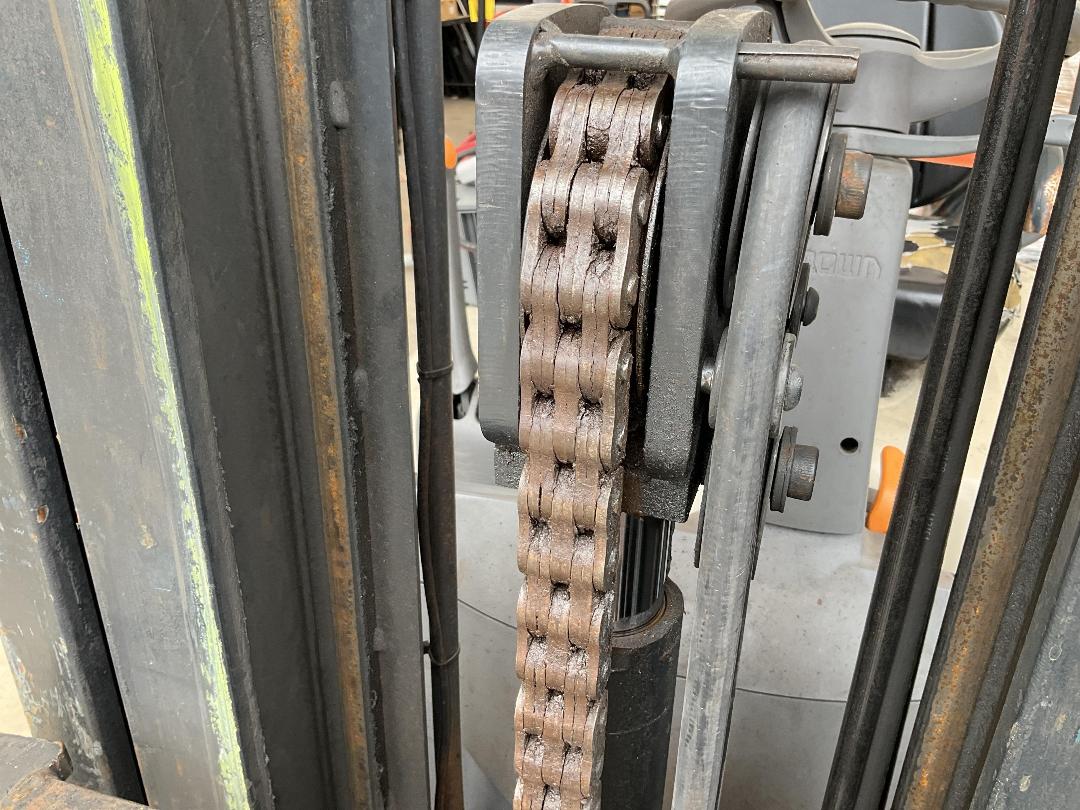 Photo '20' of CROWN SC5215-30 Forklift Photo '20' of CROWN SC5215-30 Forklift