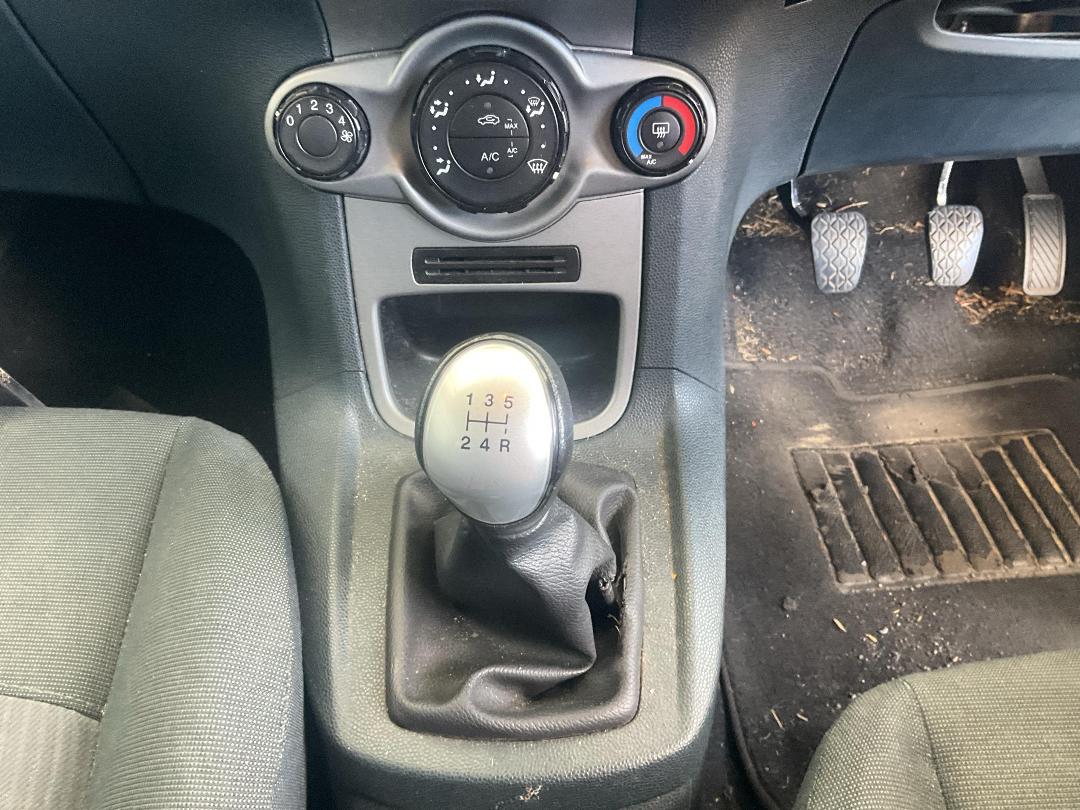 Photo '12' of Ford Fiesta S