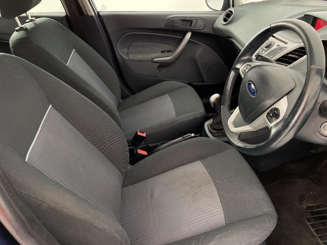 Photo '16' of Ford Fiesta Photo '16' of Ford Fiesta