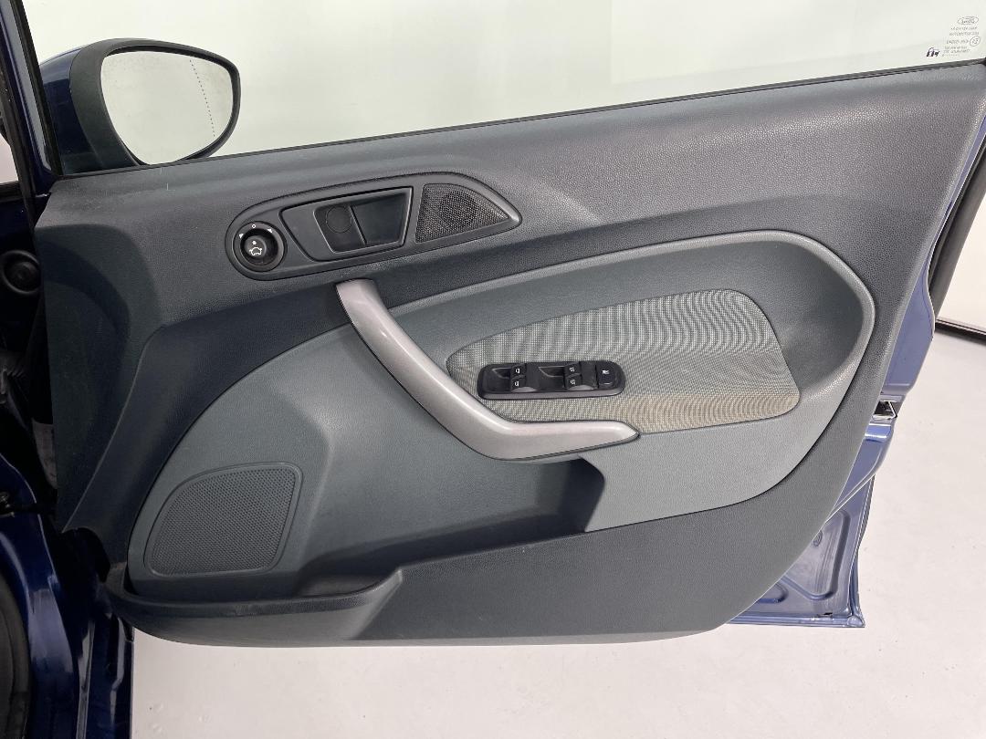 Photo '15' of Ford Fiesta Photo '15' of Ford Fiesta