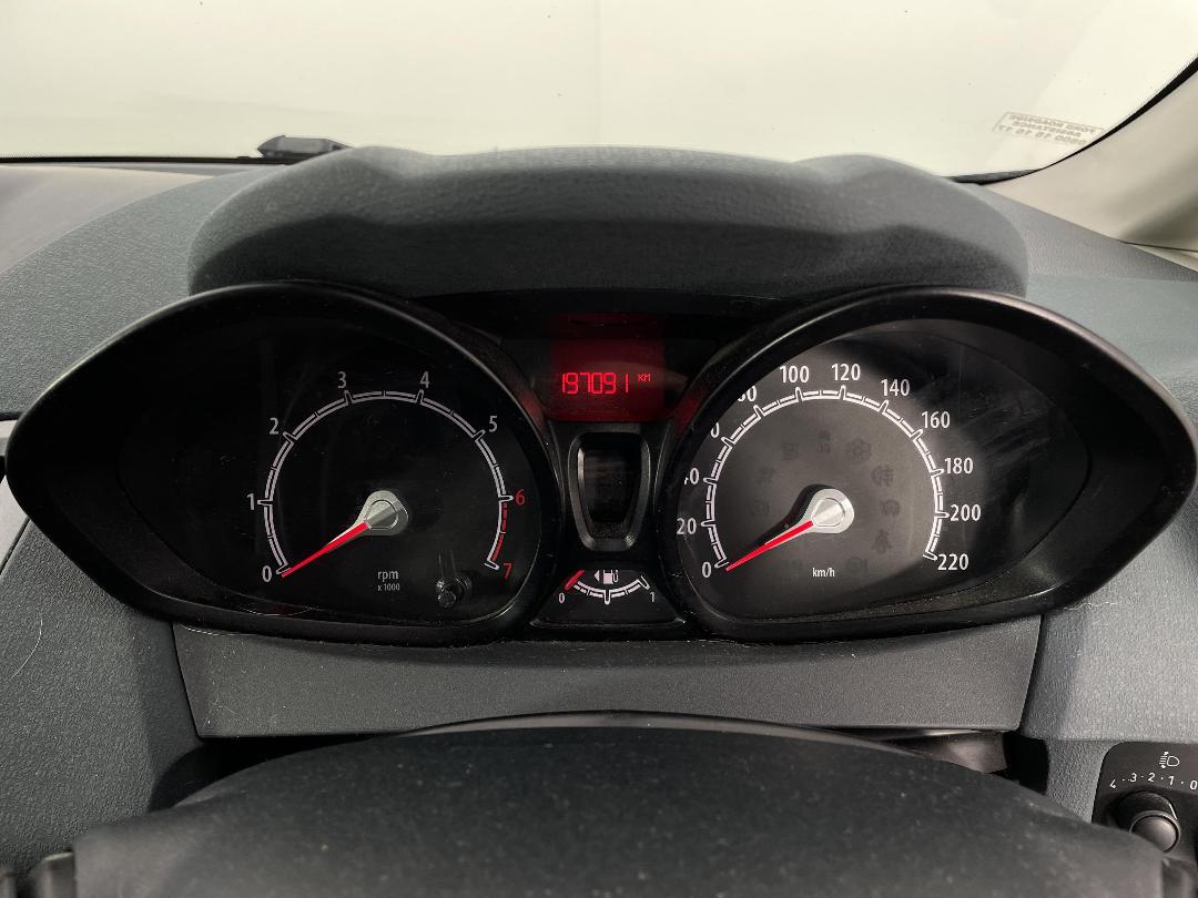 Photo '21' of Ford Fiesta Photo '21' of Ford Fiesta