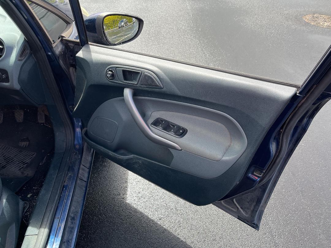 Photo '13' of Ford Fiesta S