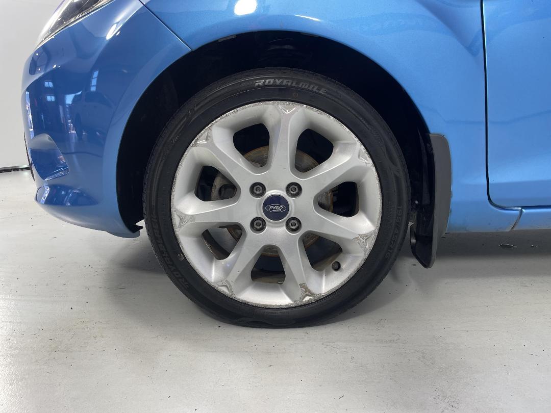 Photo '10' of Ford Fiesta