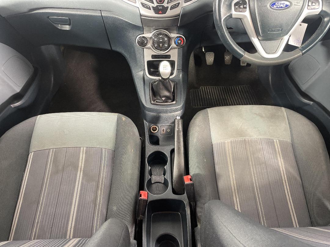 Photo '18' of Ford Fiesta