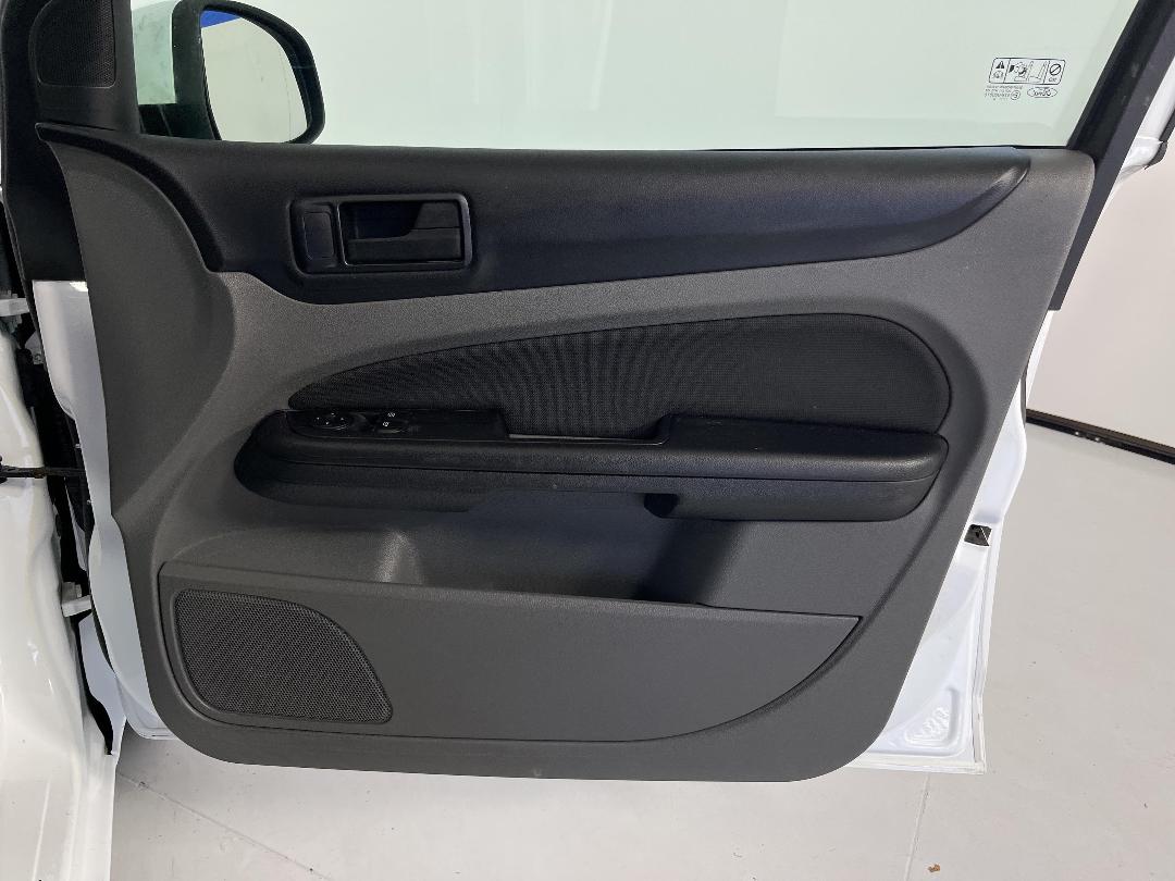 Photo '15' of Ford Focus