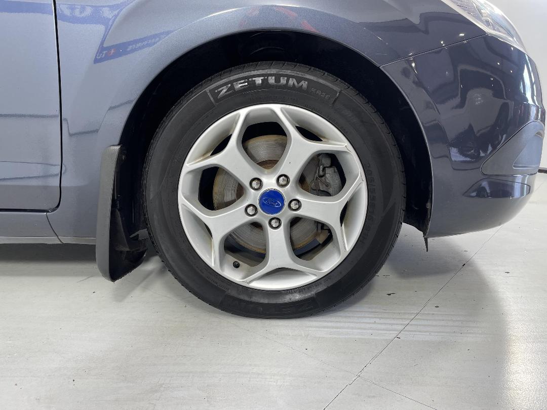 Photo '9' of Ford Focus Photo '9' of Ford Focus