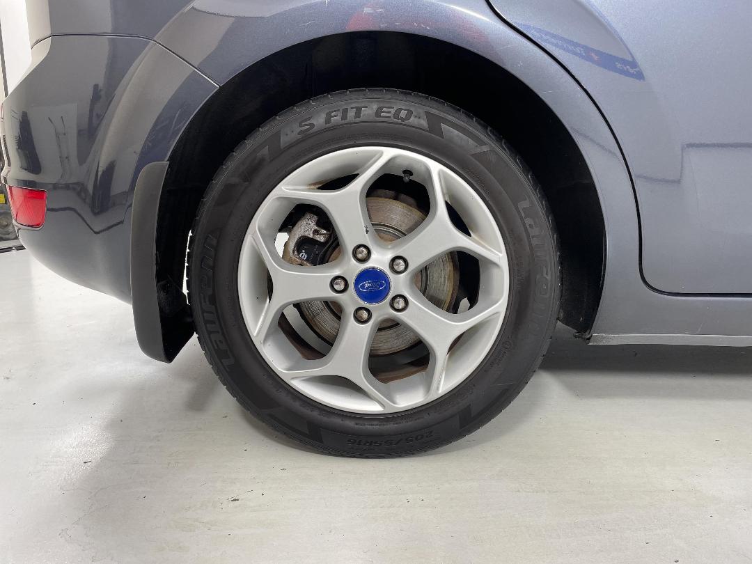 Photo '12' of Ford Focus Photo '12' of Ford Focus