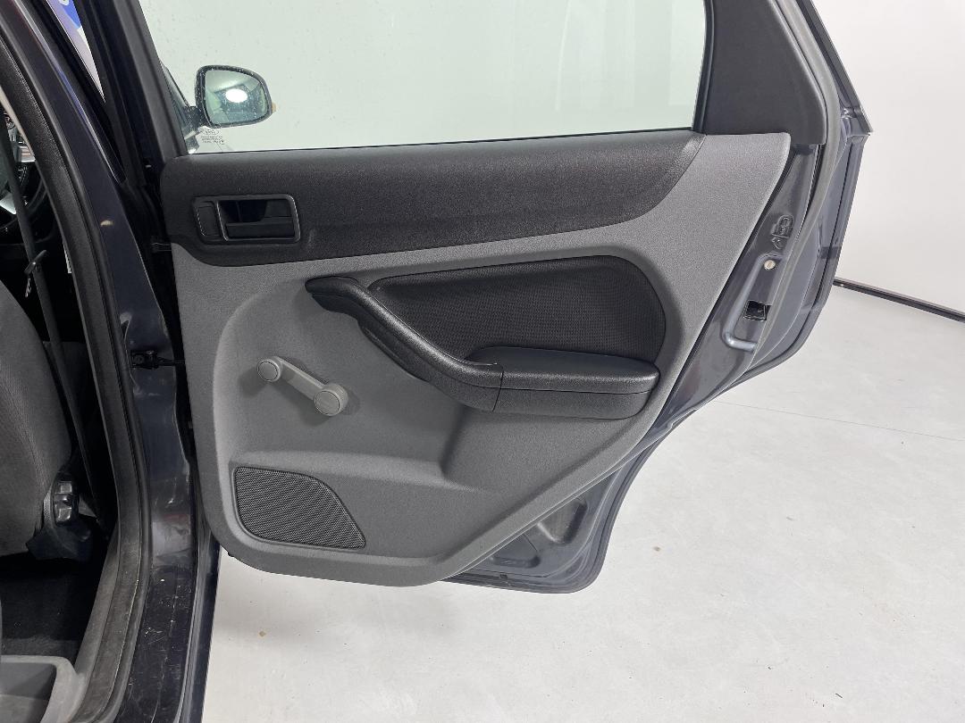 Photo '19' of Ford Focus Photo '19' of Ford Focus