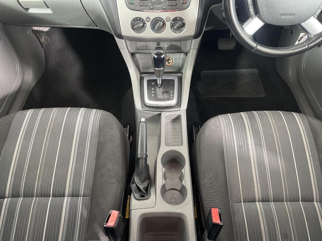 Photo '18' of Ford Focus Photo '18' of Ford Focus