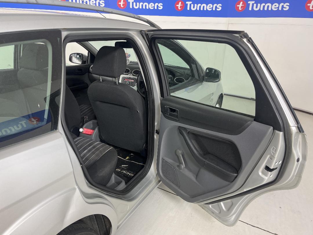 Photo '17' of Ford Focus TD