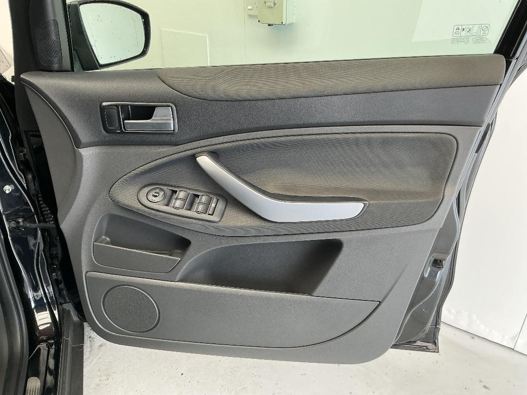 Photo '15' of Ford Kuga Photo '15' of Ford Kuga