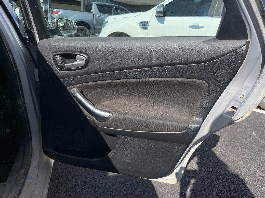 Photo '14' of Ford Mondeo Zetec TD Photo '14' of Ford Mondeo Zetec TD