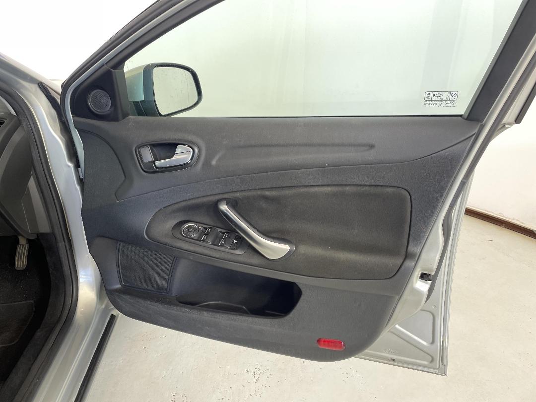 Photo '15' of Ford Mondeo