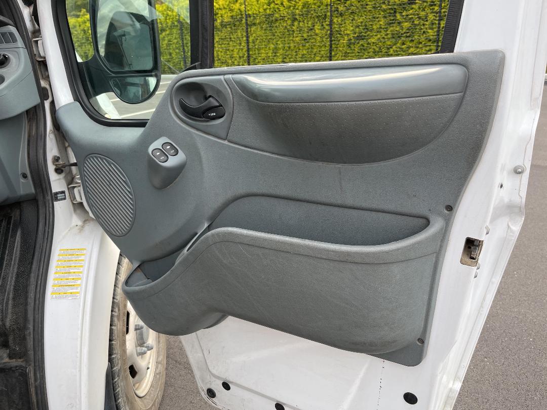 Photo '13' of Ford Transit LWB Mroof