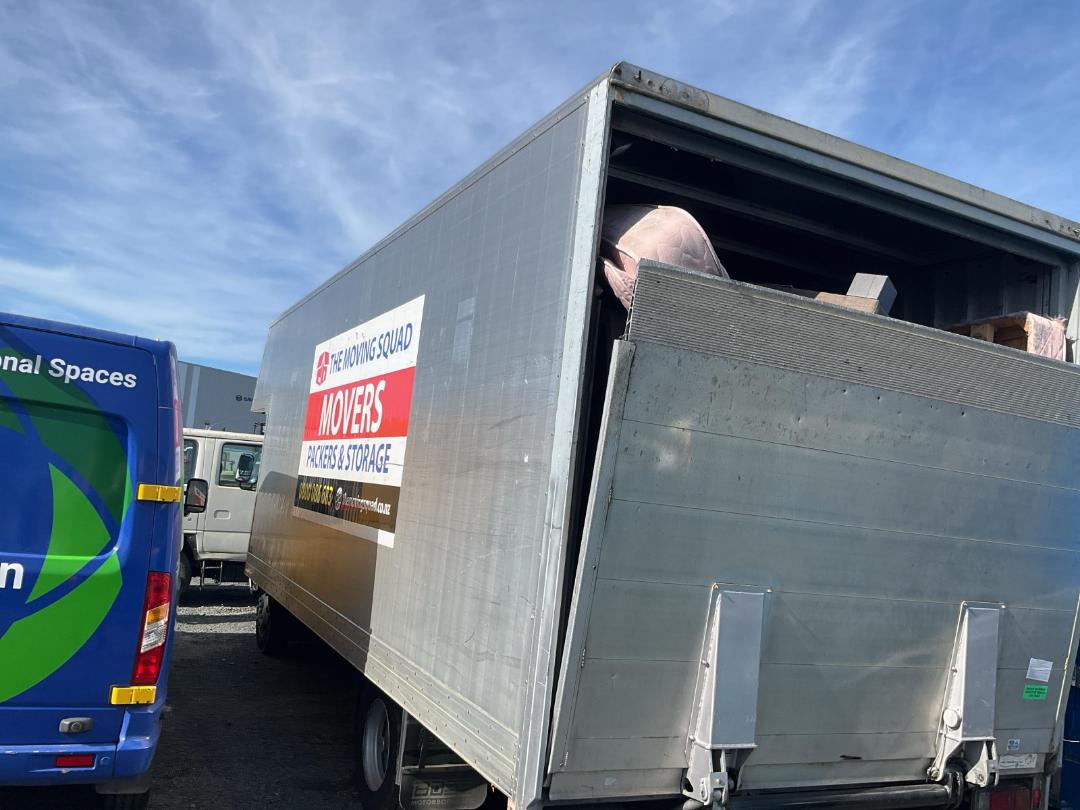 Photo '4' of HINO 300 XZU437R-HKFTDQ3 Luton Box Body Photo '4' of HINO 300 XZU437R-HKFTDQ3 Luton Box Body