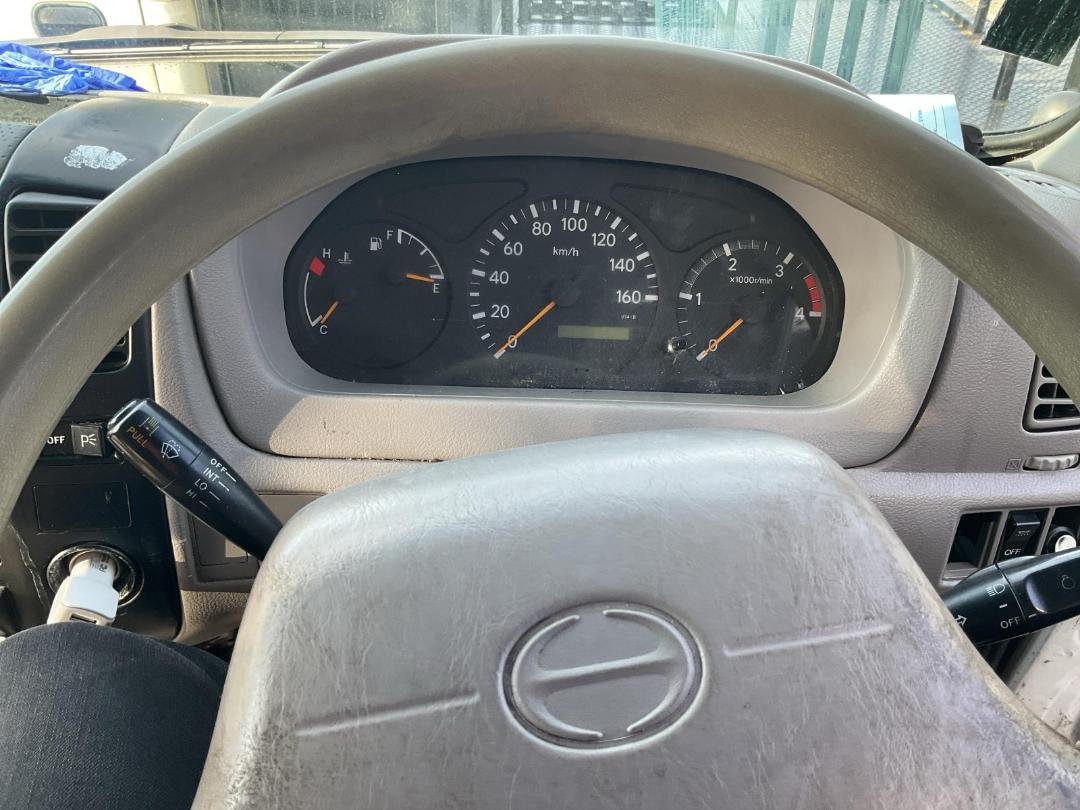 Photo '11' of HINO 300 XZU437R-HKFTDQ3 Luton Box Body Photo '11' of HINO 300 XZU437R-HKFTDQ3 Luton Box Body