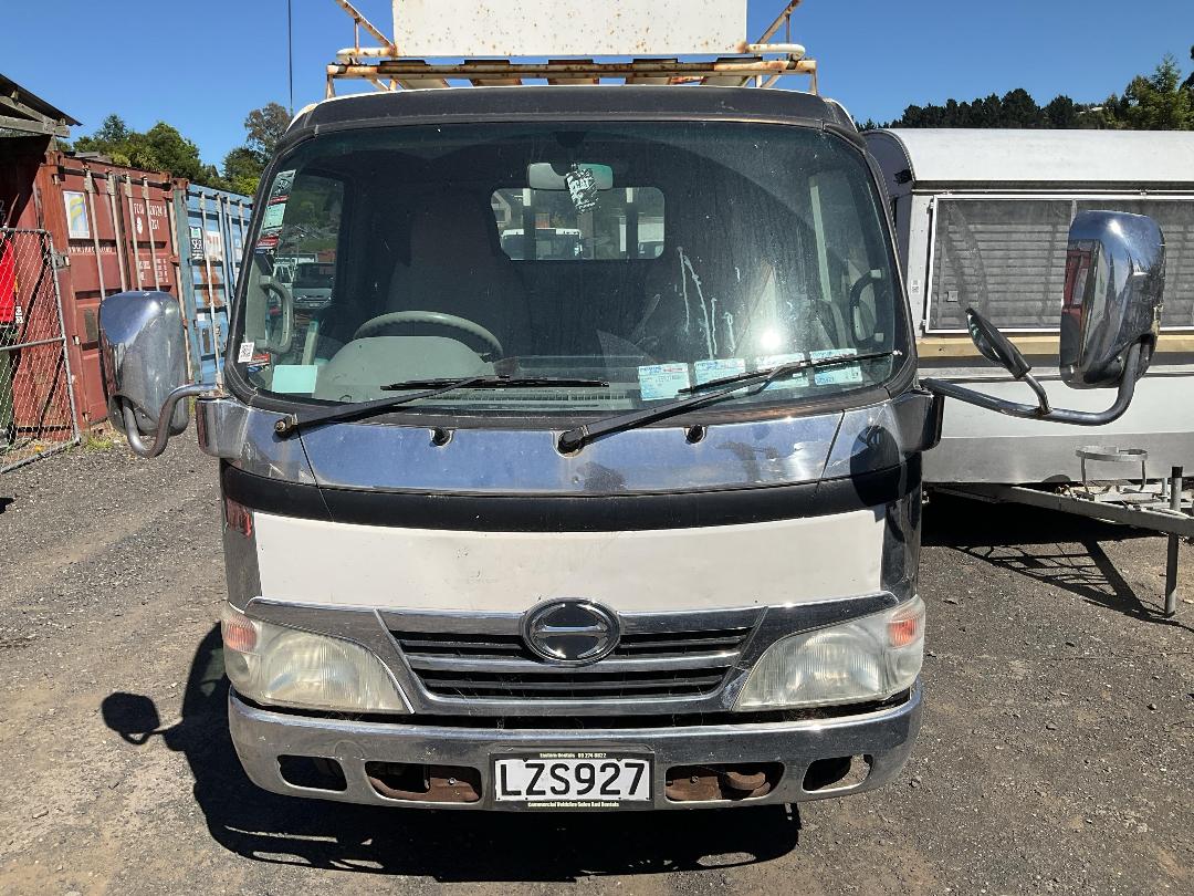 Photo '10' of Hino Dutro XZU334M Flat Deck