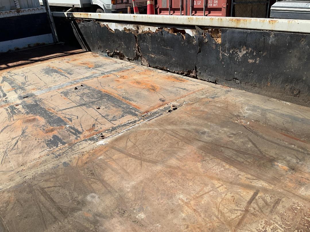 Photo '17' of Hino Dutro XZU334M Flat Deck