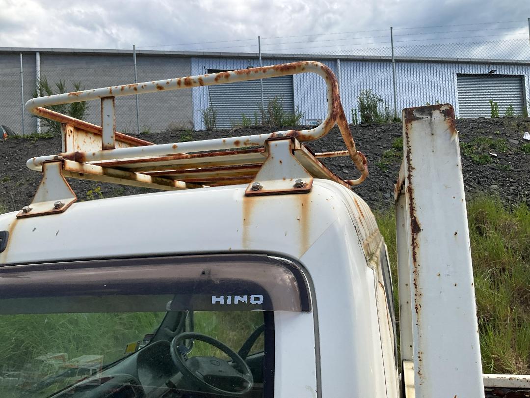 Photo '29' of Hino Dutro XZU334M Flat Deck