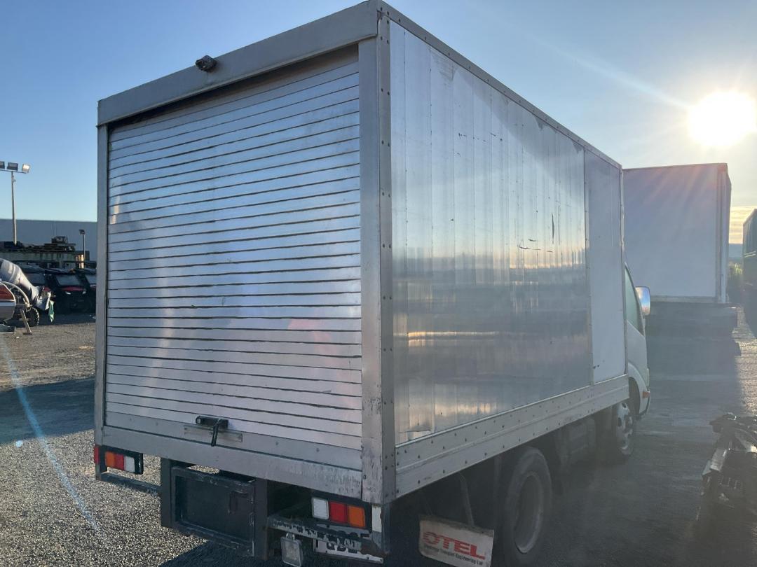 Photo '4' of Hino XZU307R HKTMBQ3 Chiller Photo '4' of Hino XZU307R HKTMBQ3 Chiller