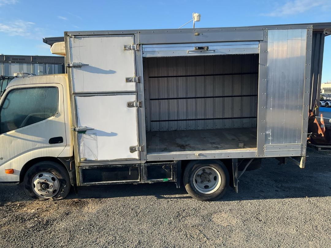 Photo '16' of Hino XZU307R HKTMBQ3 Chiller Photo '16' of Hino XZU307R HKTMBQ3 Chiller