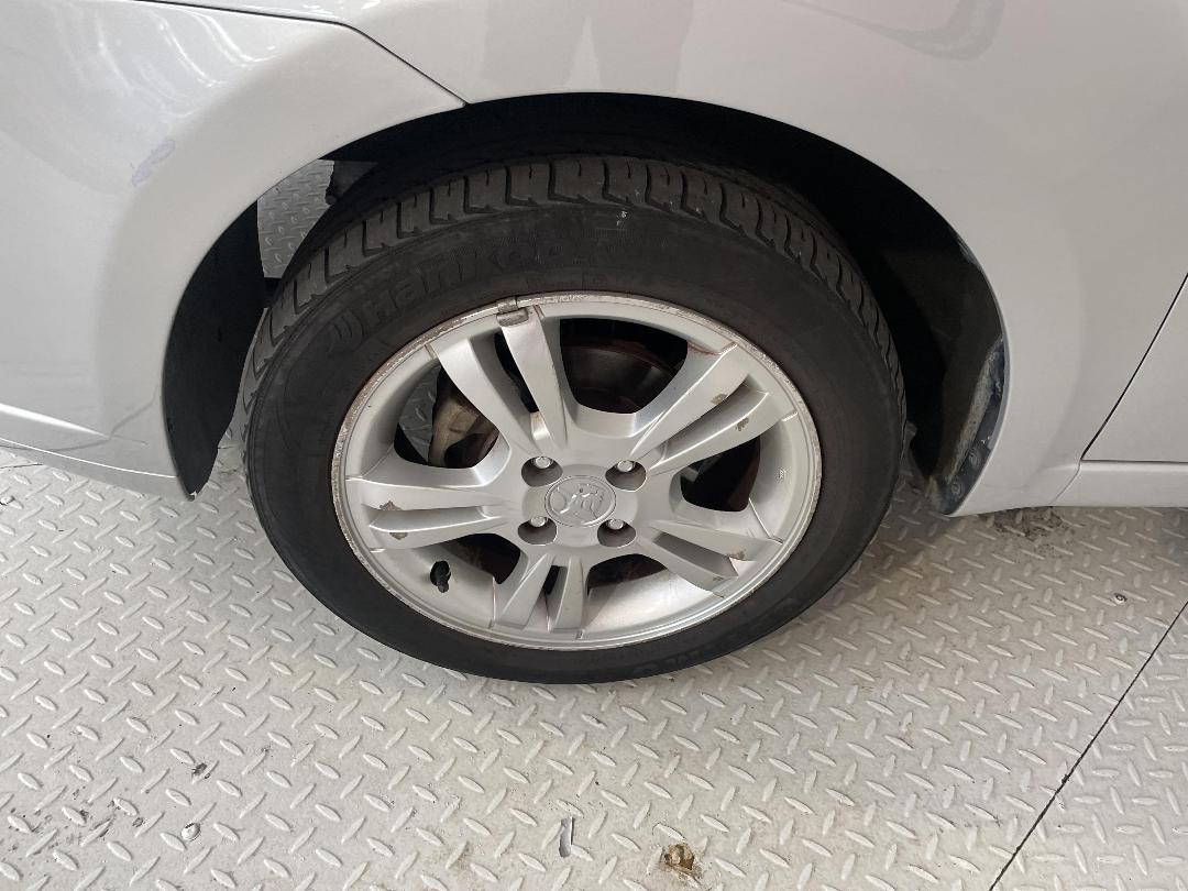 Photo '10' of Holden Barina