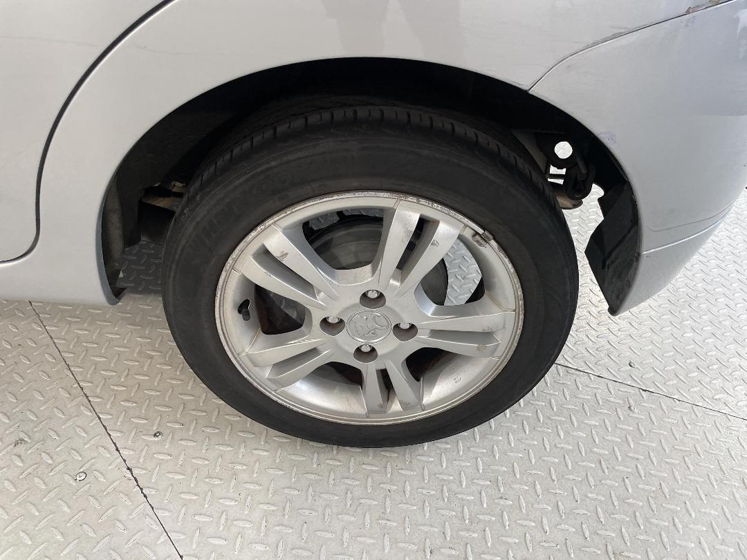 Photo '11' of Holden Barina