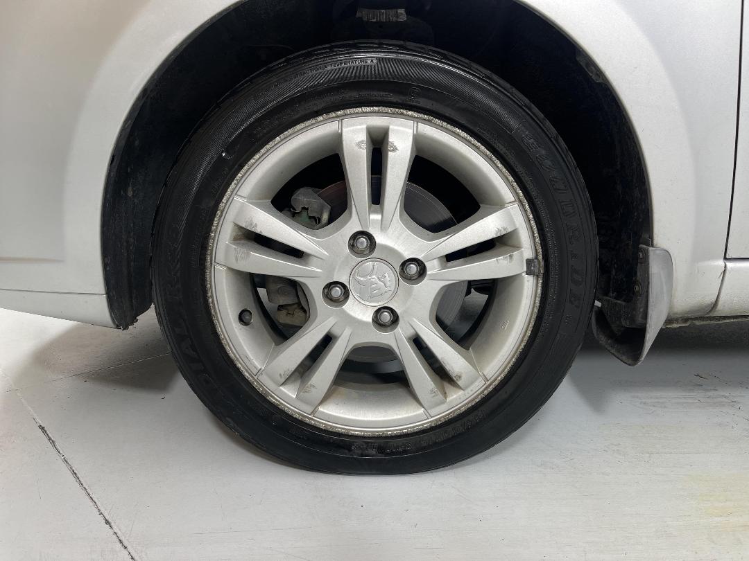 Photo '10' of Holden Barina