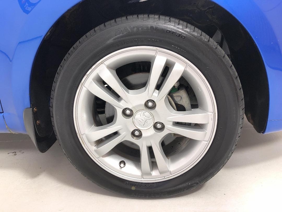 Photo '9' of Holden Barina