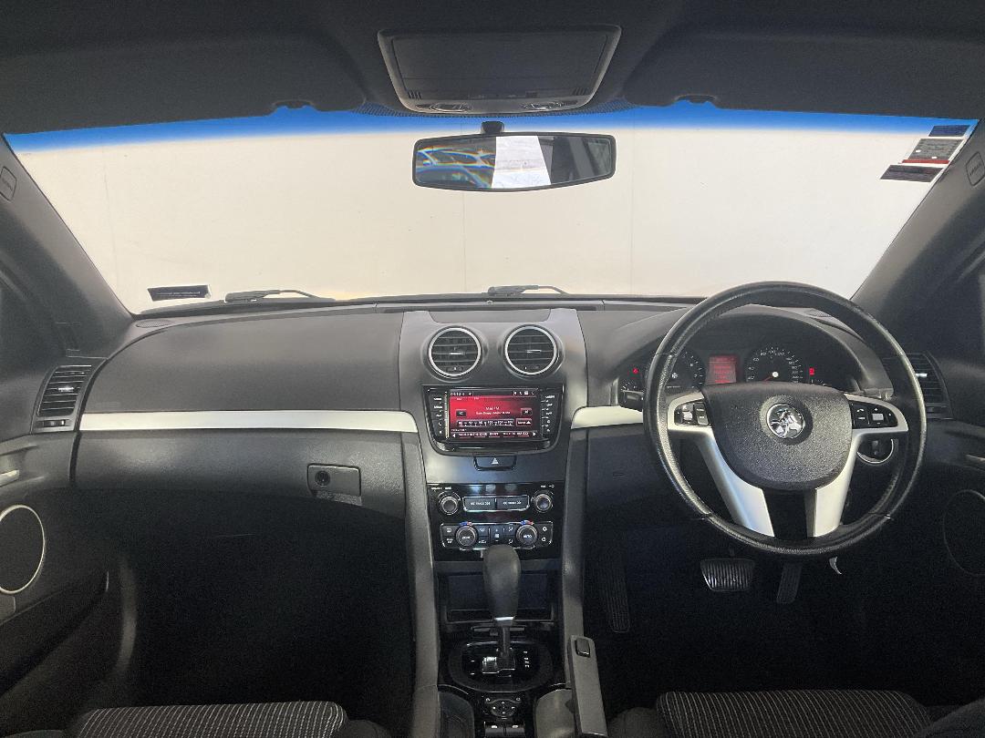 Photo '17' of Holden Commodore