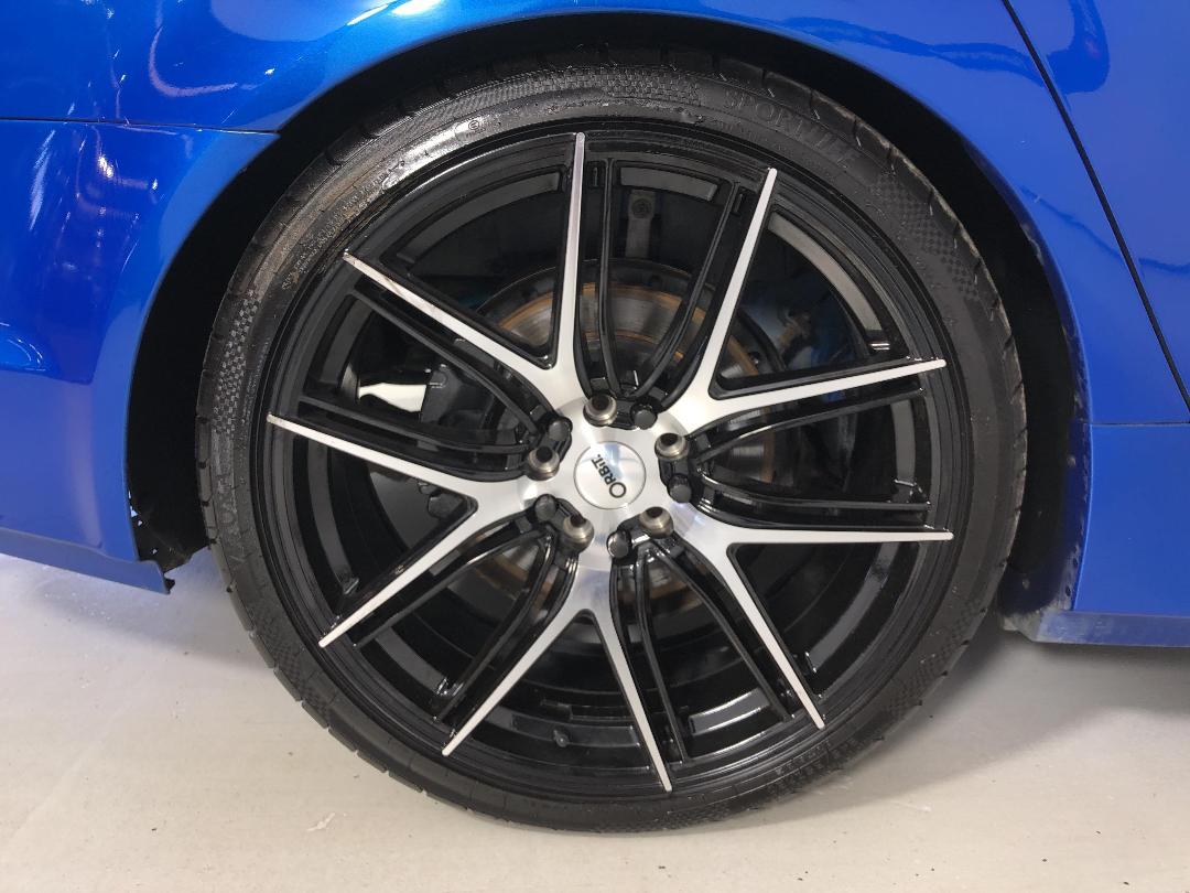 Photo '12' of Holden Commodore Photo '12' of Holden Commodore