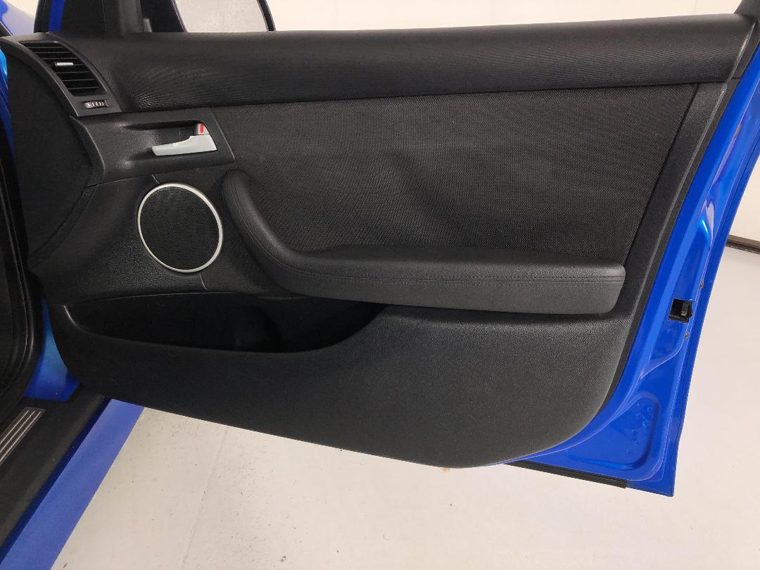 Photo '15' of Holden Commodore Photo '15' of Holden Commodore