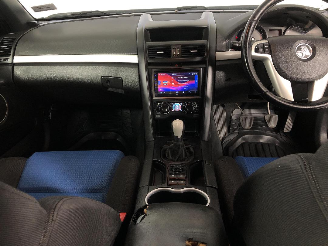 Photo '17' of Holden Commodore Photo '17' of Holden Commodore