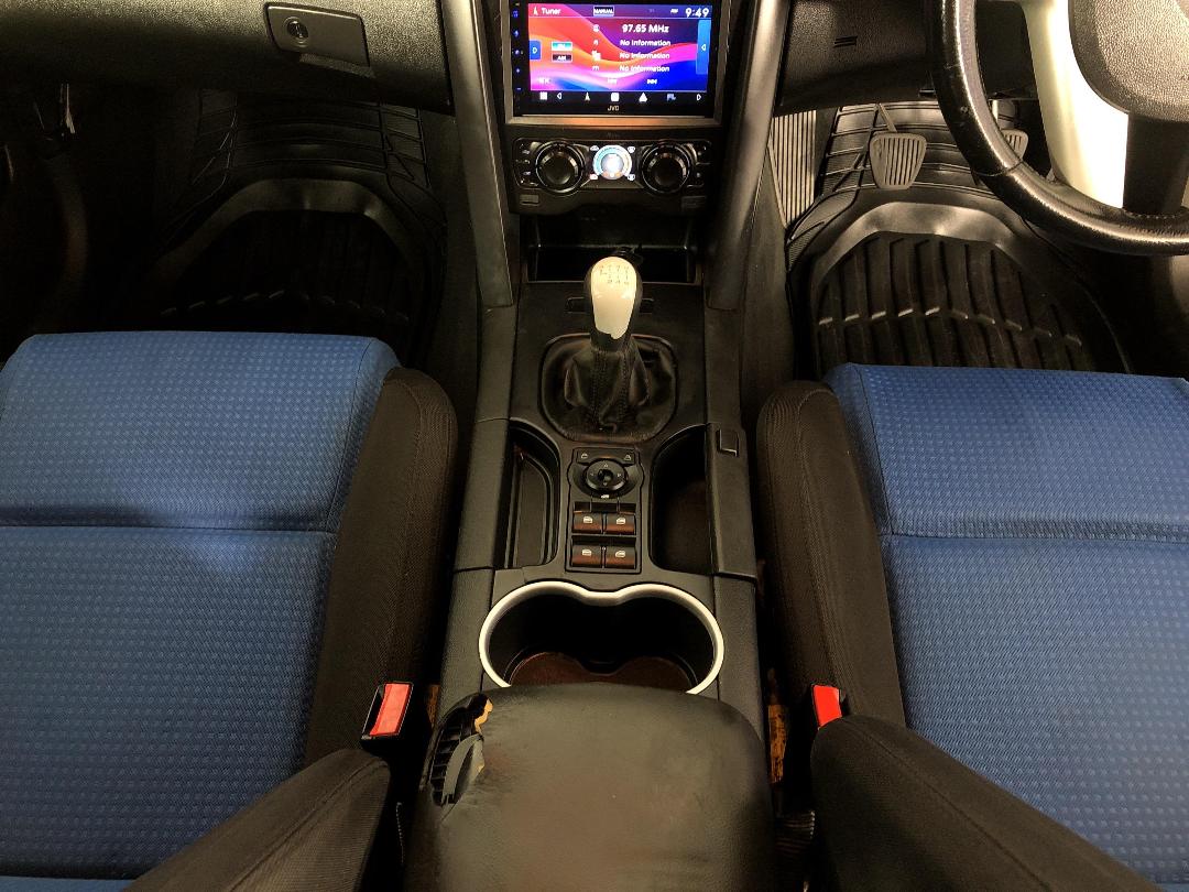 Photo '18' of Holden Commodore Photo '18' of Holden Commodore