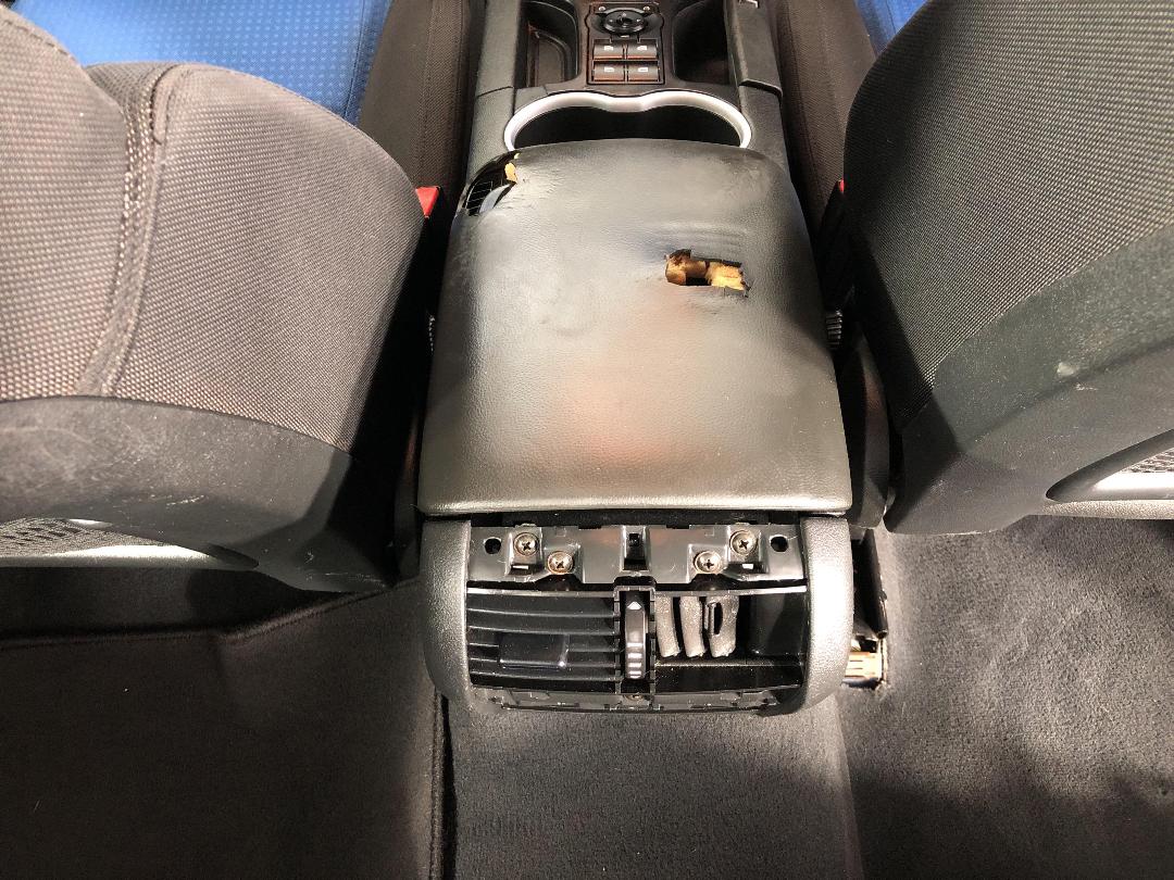 Photo '23' of Holden Commodore Photo '23' of Holden Commodore